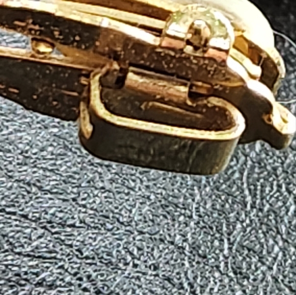 BUTLER Clip-on Earrings - Picture 5 of 7